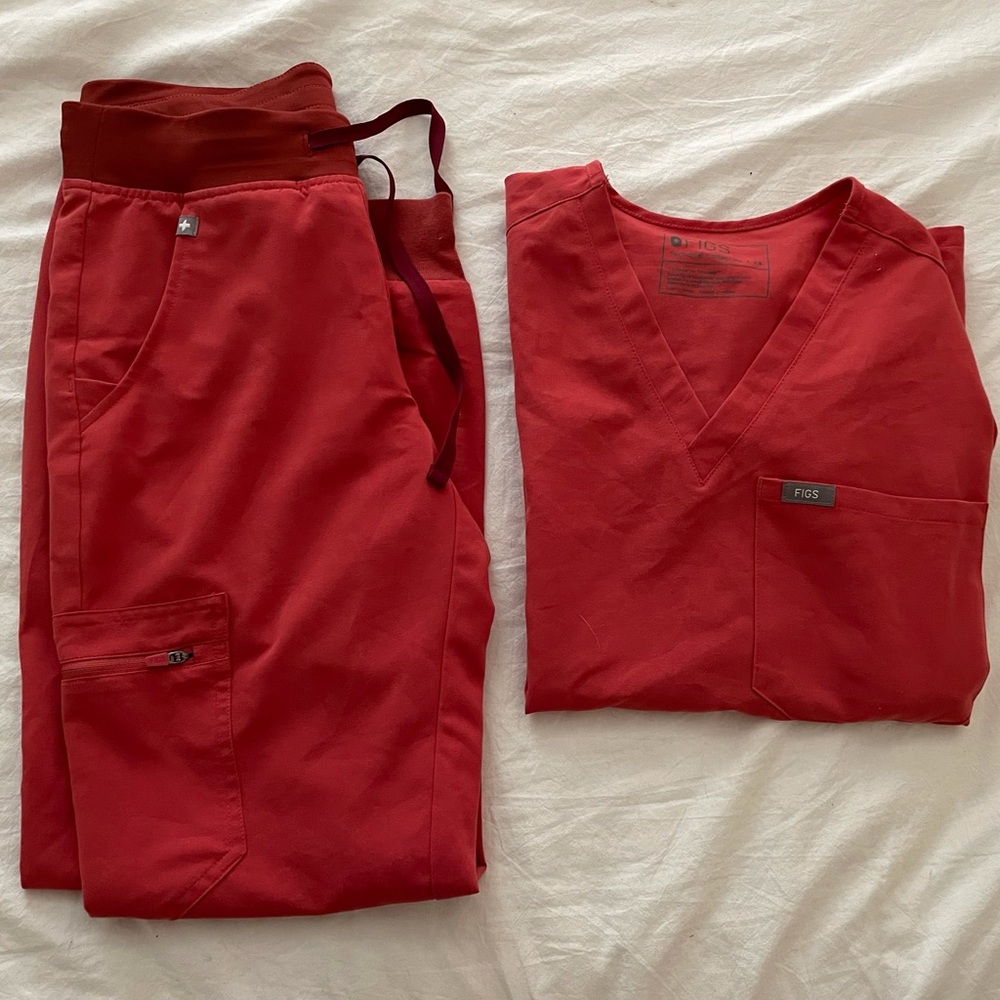 Figs Clay Catarina Top and Zamora Jogger XS Set